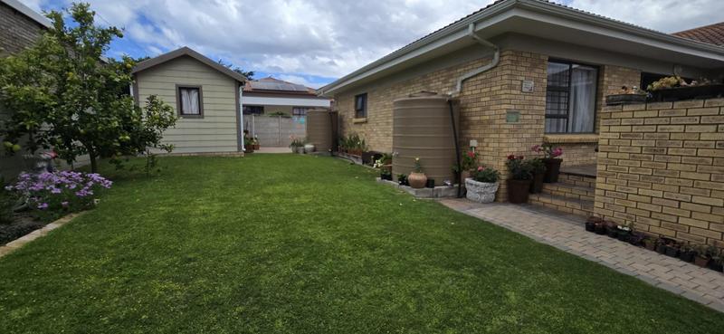 3 Bedroom Property for Sale in Fraaiuitsig Western Cape